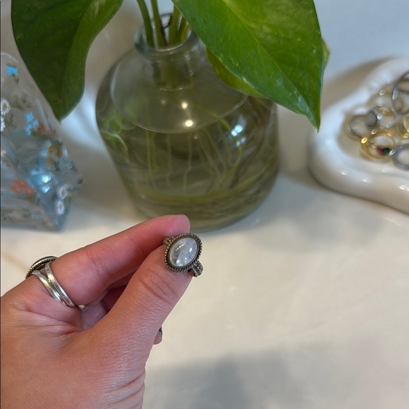 Moonstone ring - Picture 2 of 8